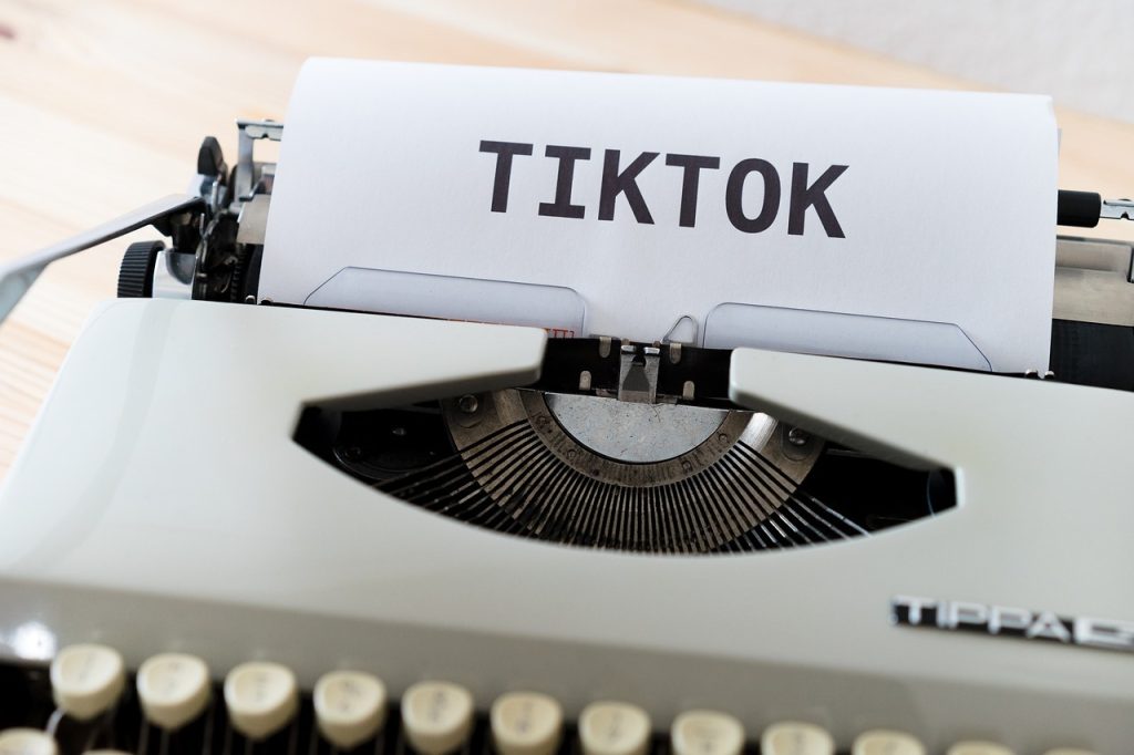 SnapTik pour vous aider à sauvegarder des vidéos TikTok sans filigrane
