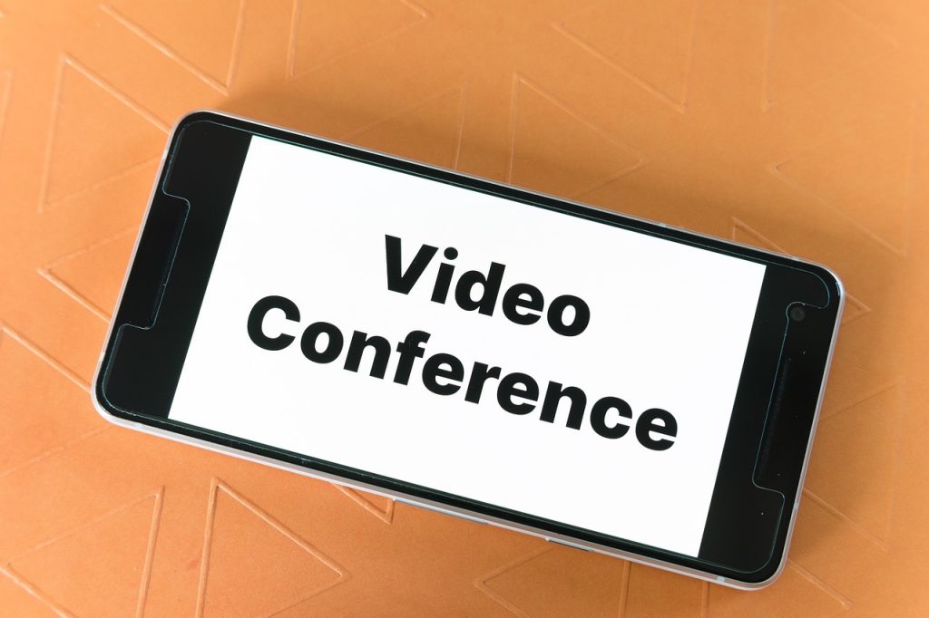 Les logiciels de vidéoconférence pour l’apprentissage dirigé par un instructeur