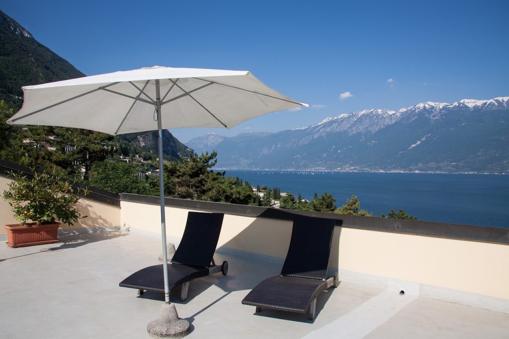 5 options de fixations pour une installation rapide et facile de votre parasol